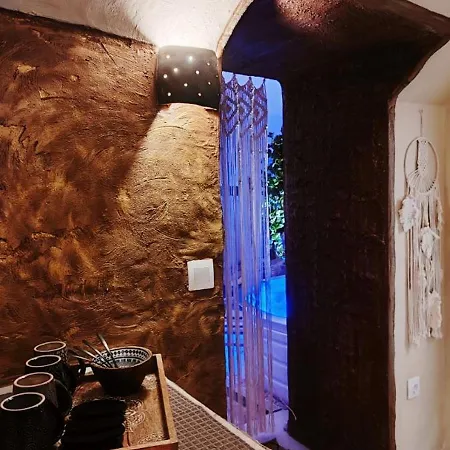 Apartment Ethnic Cave *